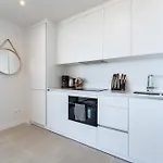 דירה Higueron West 8422 פואנגירולה