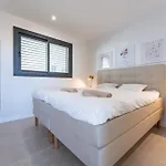Higueron West 8422 דירה *